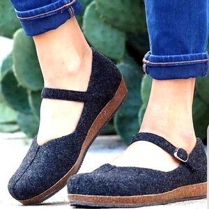 Stylish Black Flats with Strap